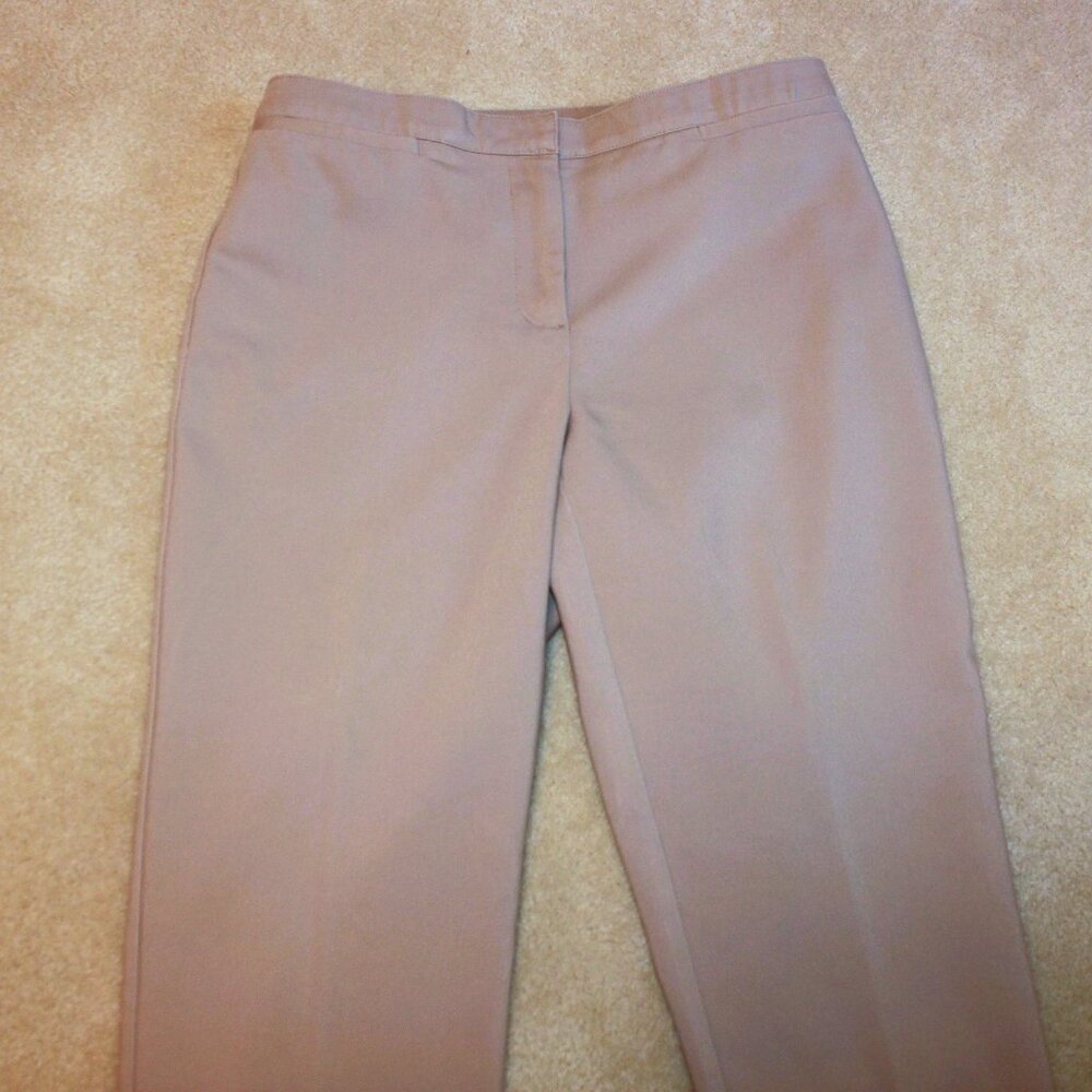 Ruby Rd size 8 beige basic capris - Picture 3 of 11